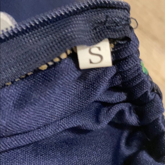 Dress - Picture 7 of 7